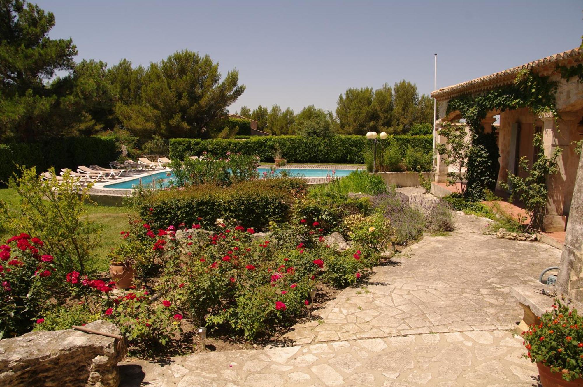Residence Le Saint Victor Fontvieille Εξωτερικό φωτογραφία