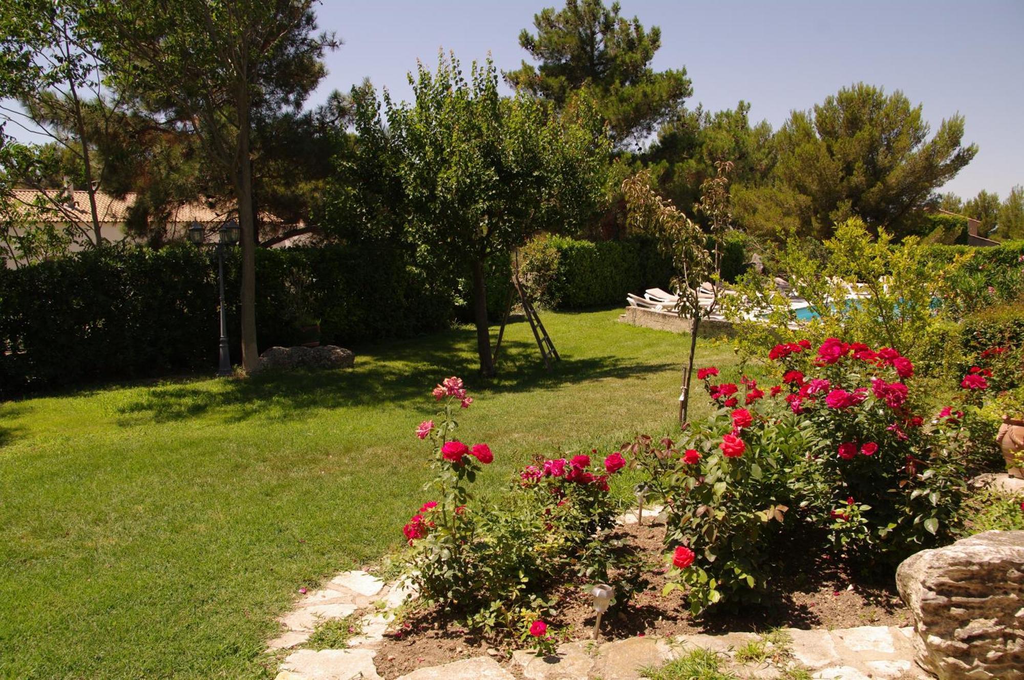 Residence Le Saint Victor Fontvieille Εξωτερικό φωτογραφία