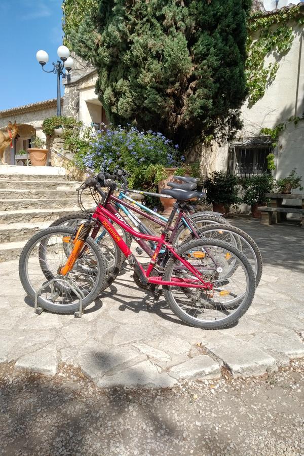 Residence Le Saint Victor Fontvieille Εξωτερικό φωτογραφία